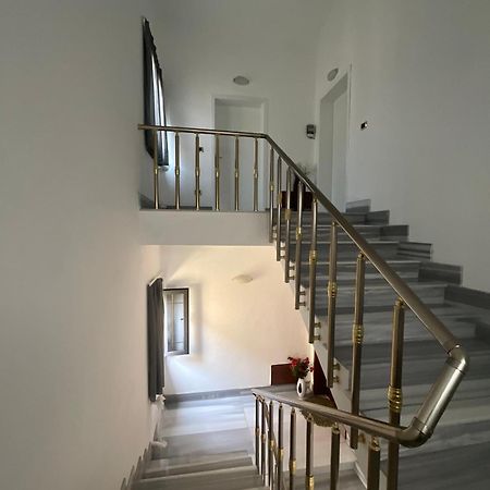 Italian Style Apartment Durrës Esterno foto