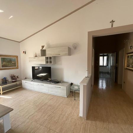 Italian Style Apartment Durrës Esterno foto