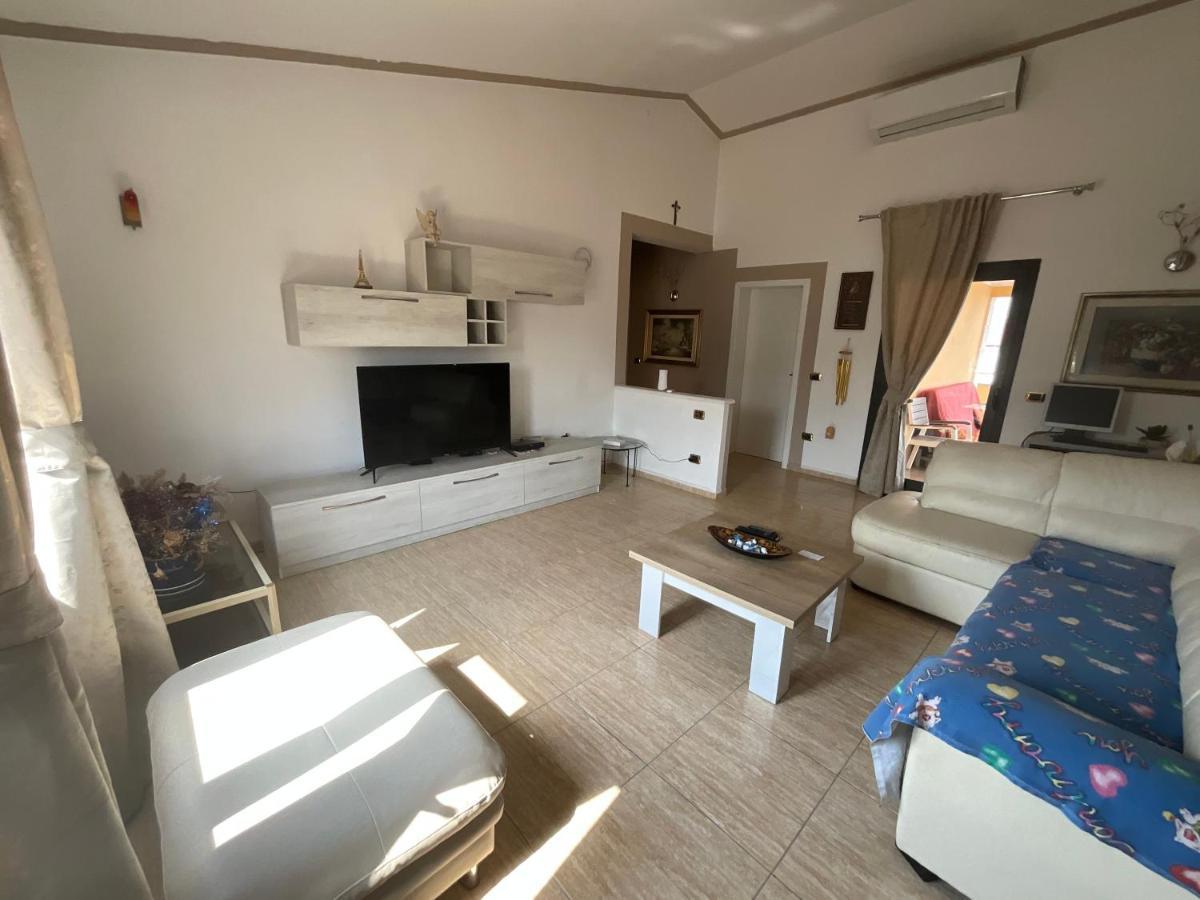 Italian Style Apartment Durrës Esterno foto