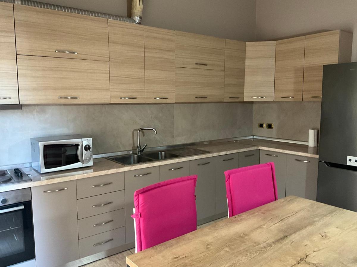 Italian Style Apartment Durrës Esterno foto