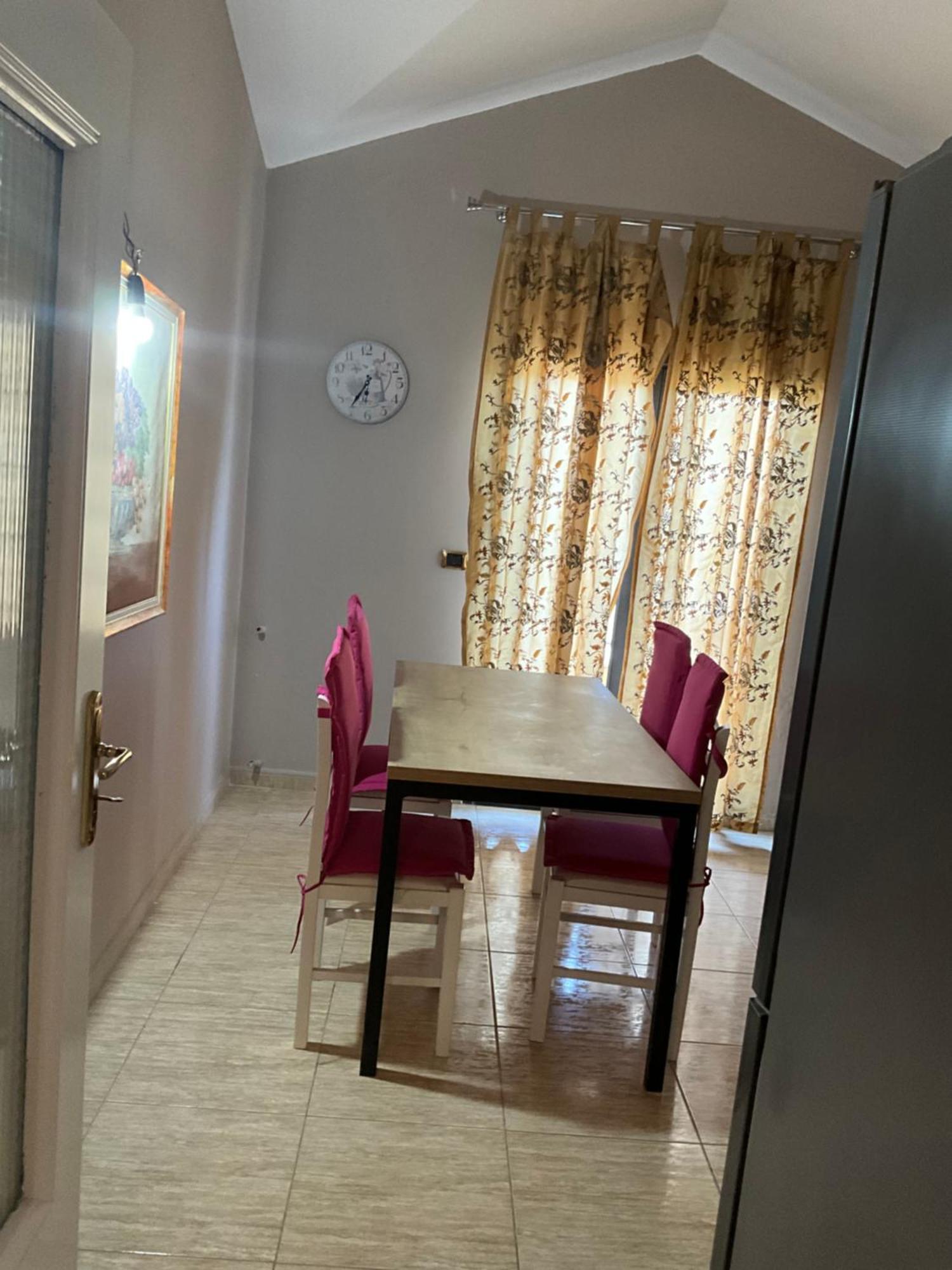 Italian Style Apartment Durrës Esterno foto